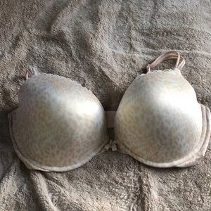 Victoria’s Secret leopard print bra